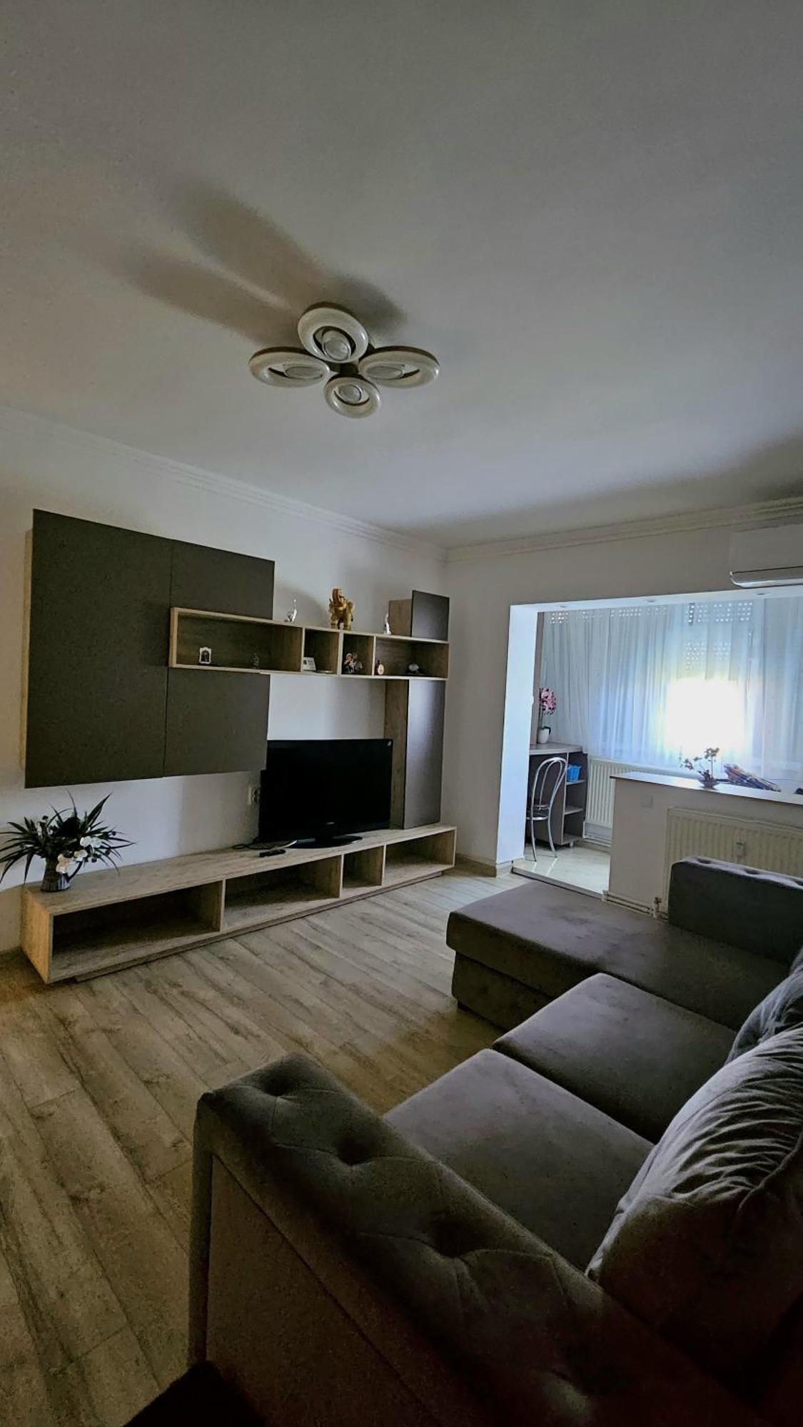 Rose Residence Buzau Bagian luar foto