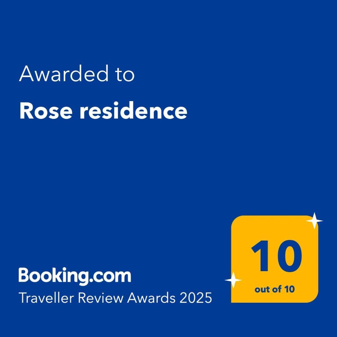 Rose Residence Buzau Bagian luar foto